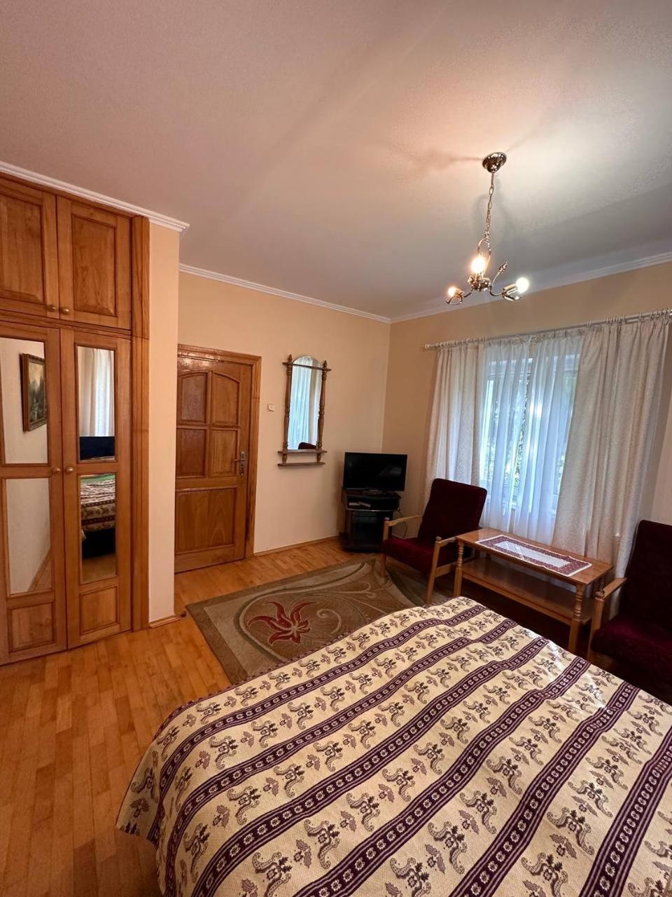 Роксолана Bed & Breakfast Truskavets Exterior photo